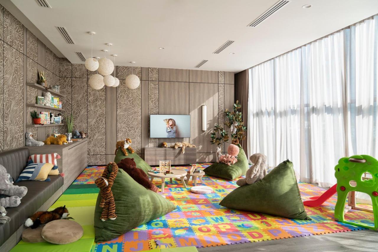 Ascott Embassy Sathorn Bangkok Hotel Exterior foto A nursery in a hotel